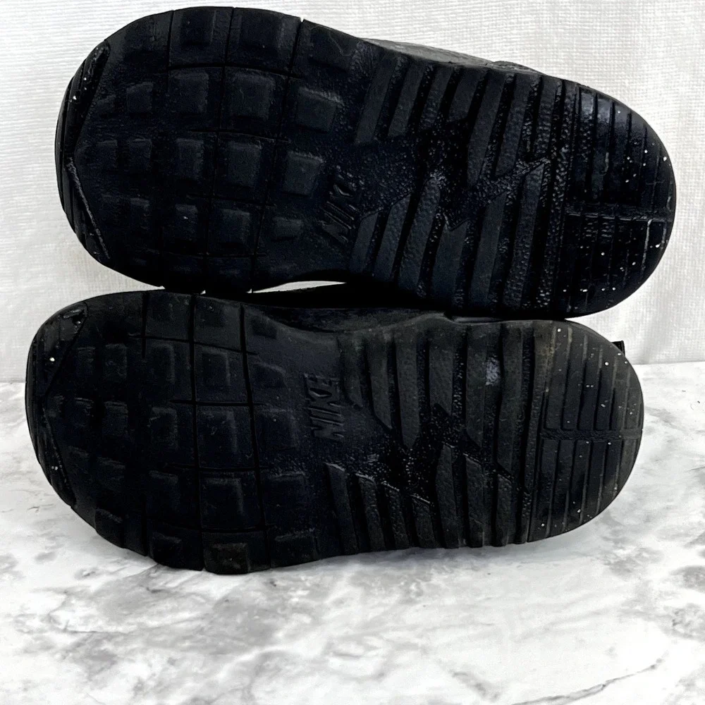 Nike Air Max Tavas‎ Sneakers Kids Size 7C Black Low Top Athletic Shoes Lace Up